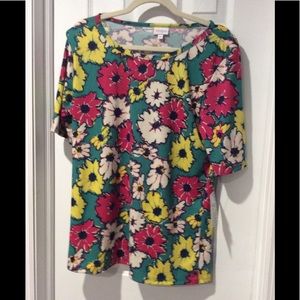 LulaRoe Gigi Top 2XL, Brand New